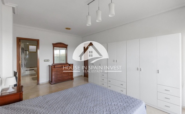 Resale - Apartment  - Torrevieja - Centro