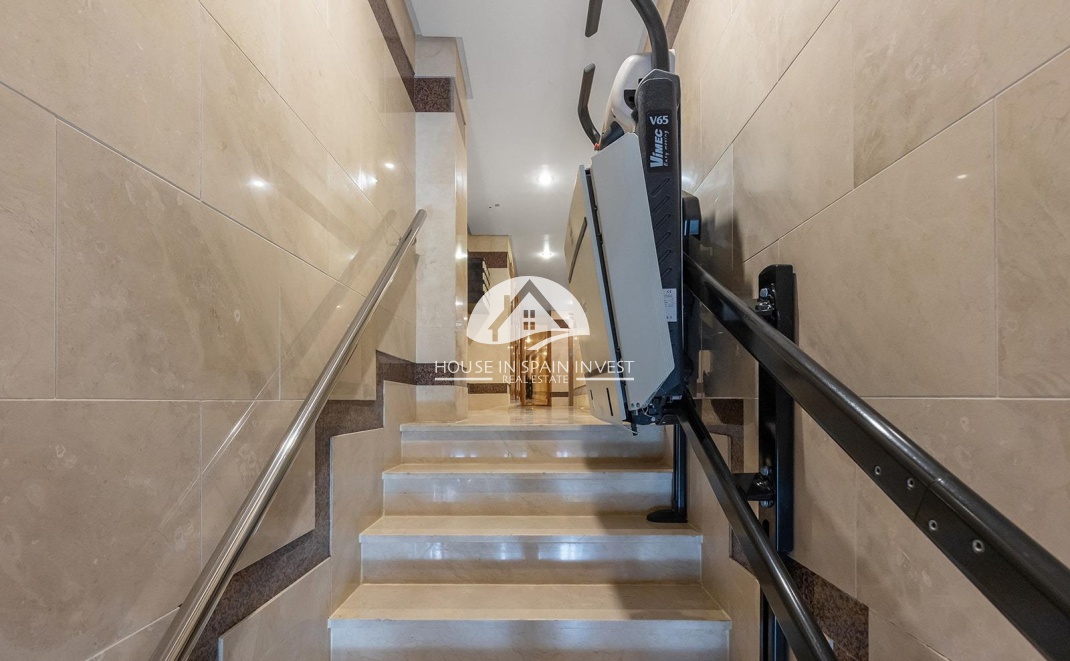 Resale - Apartment  - Torrevieja - Centro