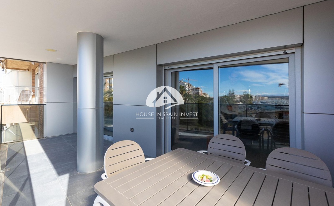 Resale - Apartment  - Torrevieja - Centro