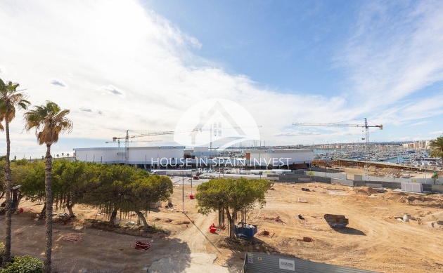 Resale - Apartment  - Torrevieja - Centro