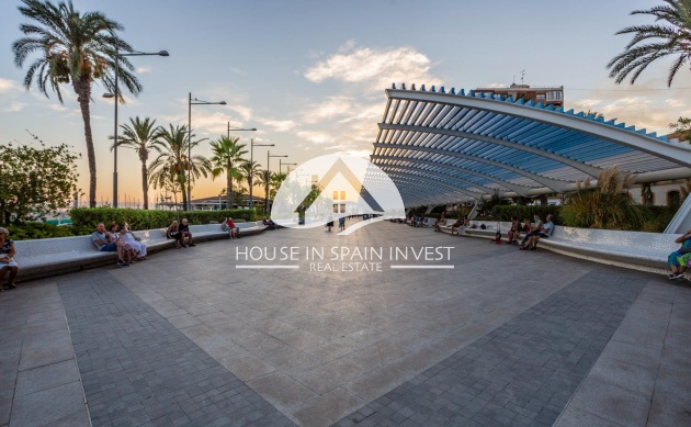 Resale - Apartment  - Torrevieja - Centro