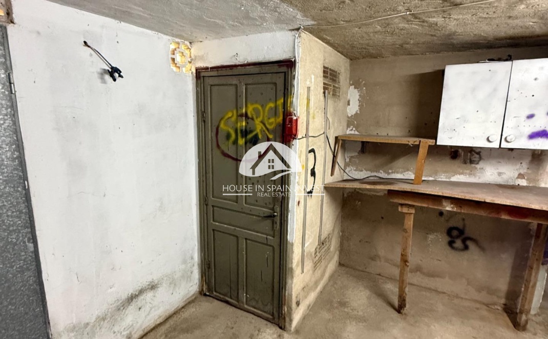 Resale - Garage - Torrevieja - Playa del Cura