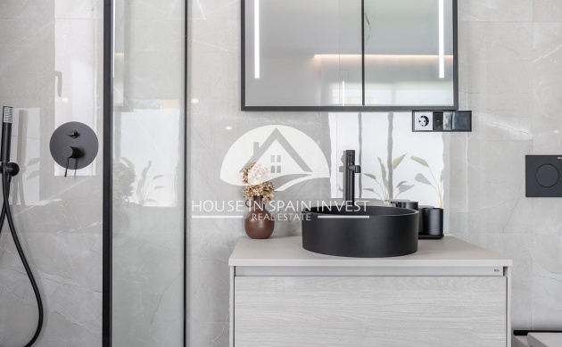 Resale - Villa - Torrevieja - Los Balcones  