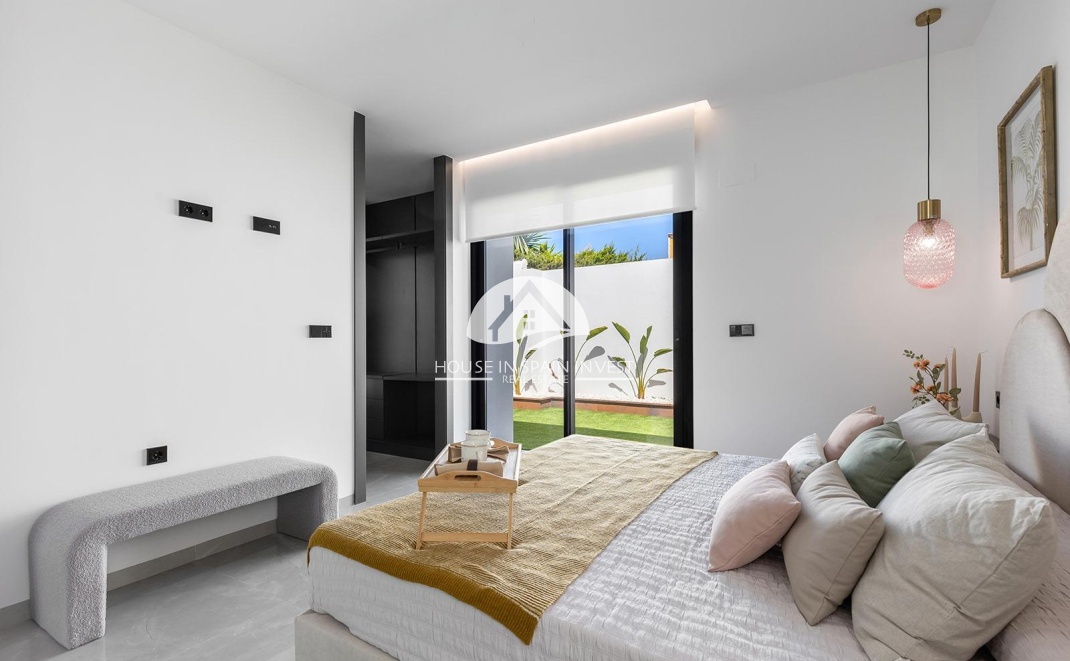 Resale - Villa - Torrevieja - Los Balcones  