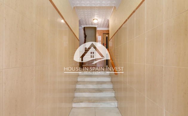Resale - Apartment  - Torrevieja - Centro