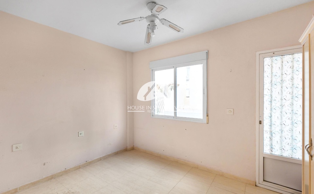 Resale - Apartment  - Torrevieja - Centro