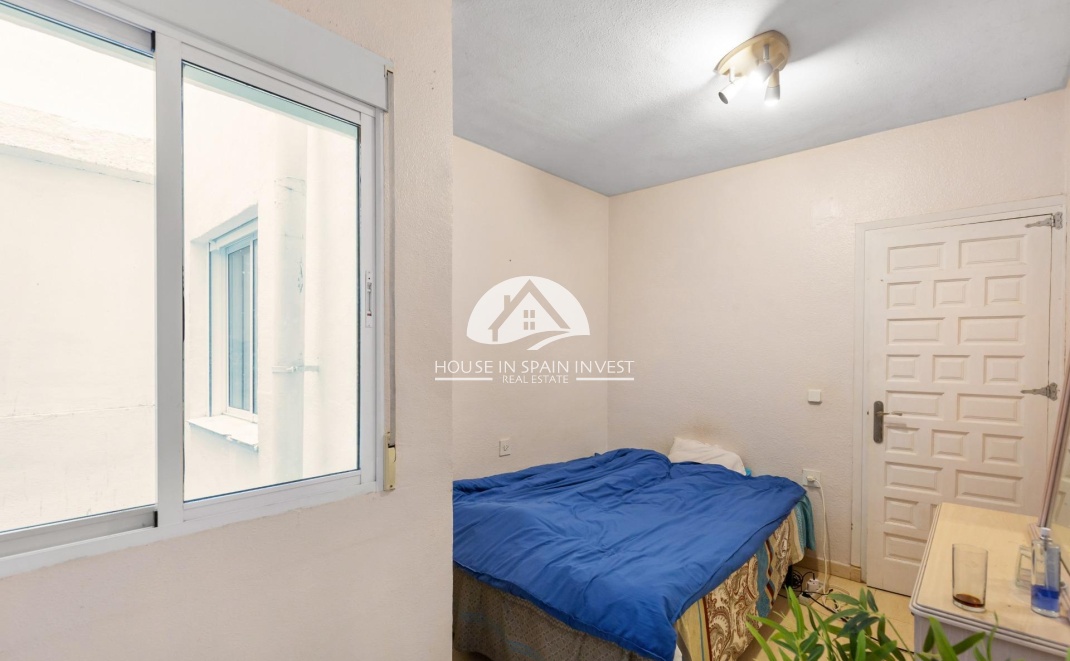 Resale - Apartment  - Torrevieja - Centro