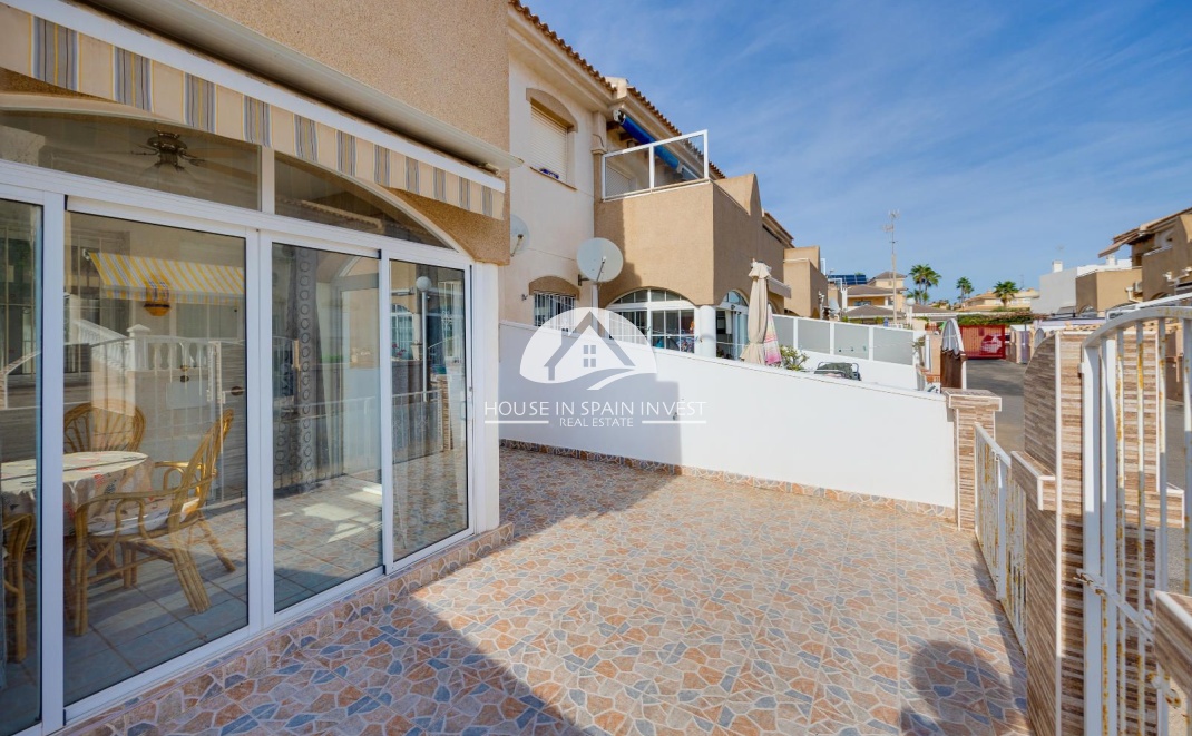 Resale - Ground floor bungalow - Torrevieja - Aguas Nuevas