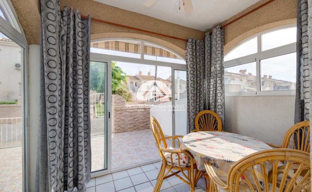 Resale - Ground floor bungalow - Torrevieja - Aguas Nuevas