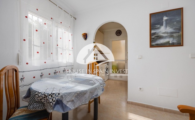 Resale - Ground floor bungalow - Torrevieja - Aguas Nuevas