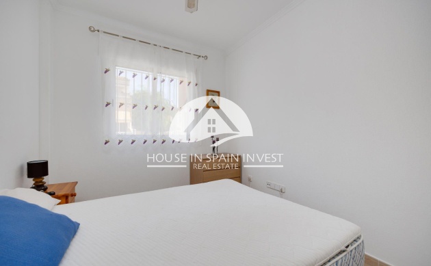 Resale - Ground floor bungalow - Torrevieja - Aguas Nuevas