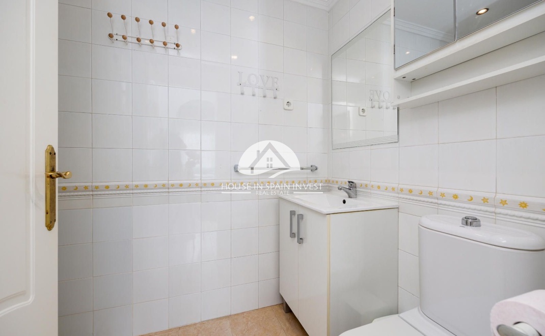 Resale - Ground floor bungalow - Torrevieja - Aguas Nuevas