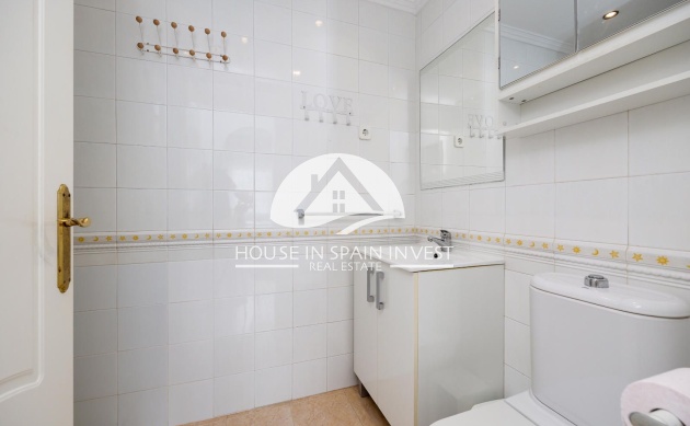 Resale - Ground floor bungalow - Torrevieja - Aguas Nuevas