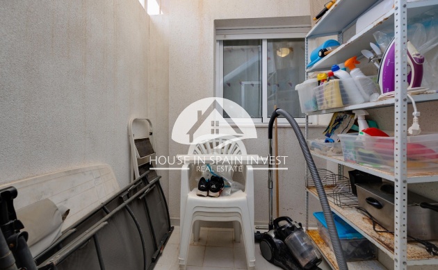 Resale - Ground floor bungalow - Torrevieja - Aguas Nuevas