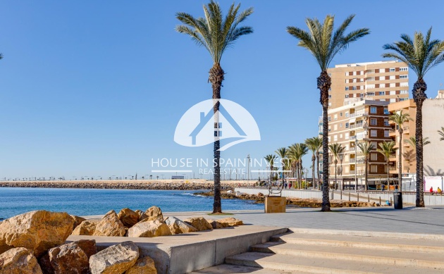Resale - Ground floor bungalow - Torrevieja - Aguas Nuevas