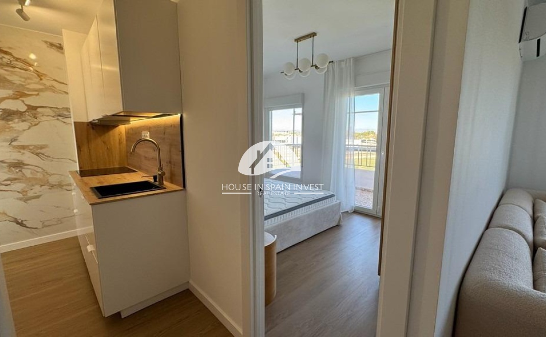 Resale - Apartment  - Torrevieja - Punta Prima