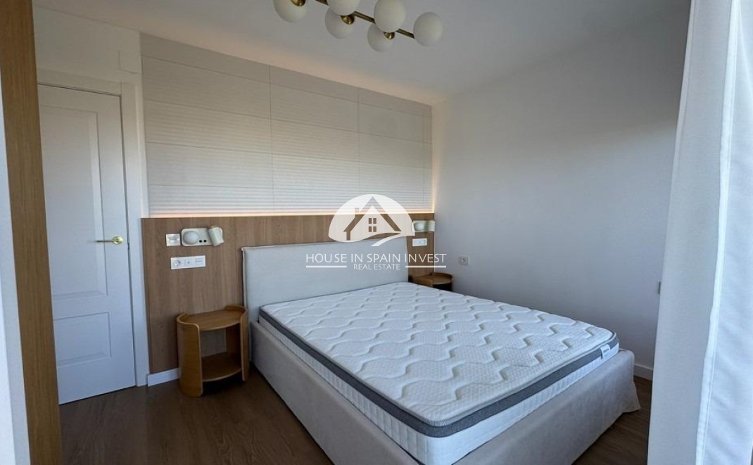 Resale - Apartment  - Torrevieja - Punta Prima