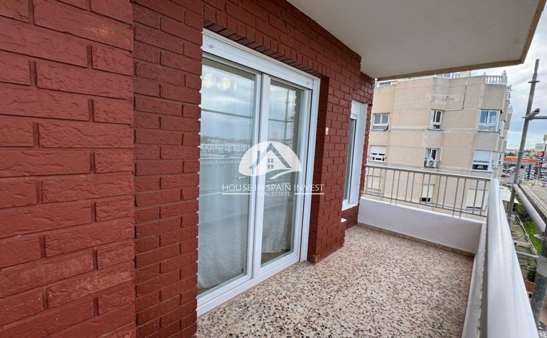Resale - Apartment  - Torrevieja - Punta Prima