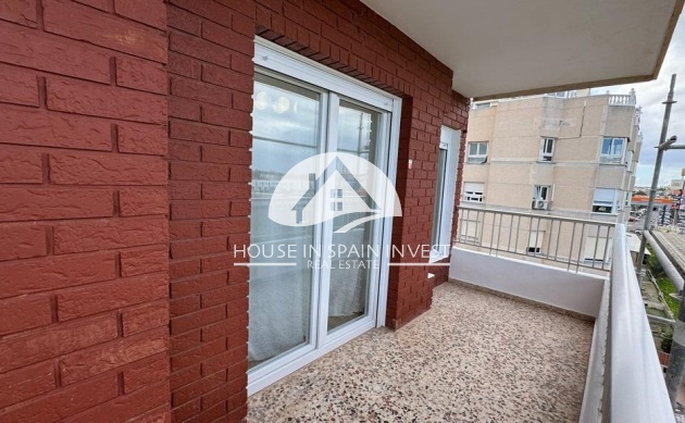 Resale - Apartment  - Torrevieja - Punta Prima