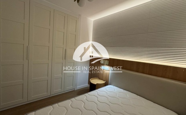 Resale - Apartment  - Torrevieja - Punta Prima