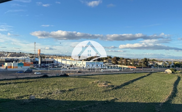 Resale - Apartment  - Torrevieja - Punta Prima