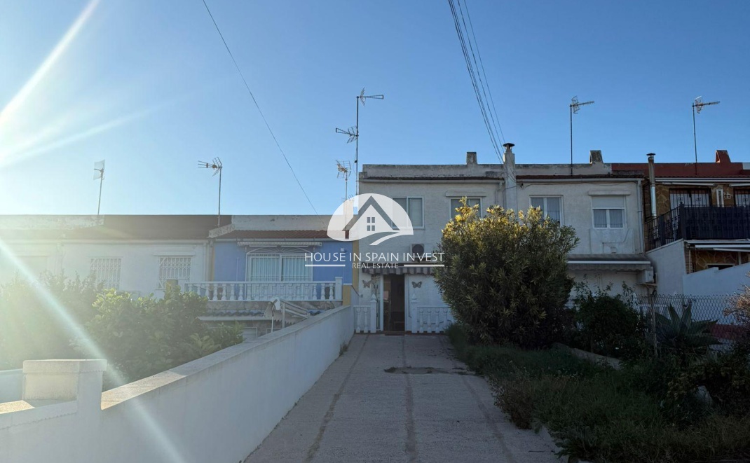Resale - Villa - Torrevieja - Los Balcones  