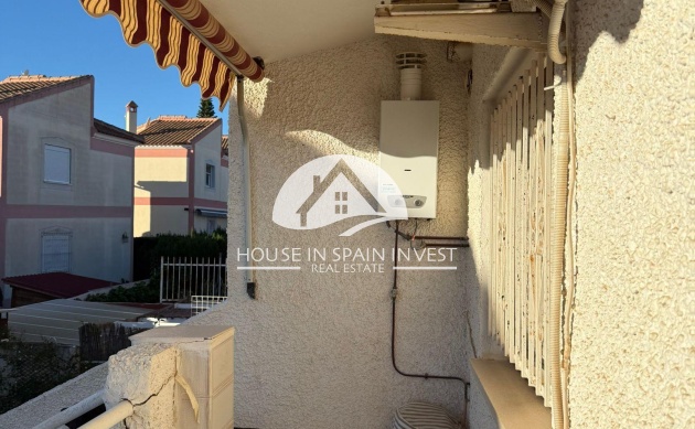 Resale - Villa - Torrevieja - Los Balcones  