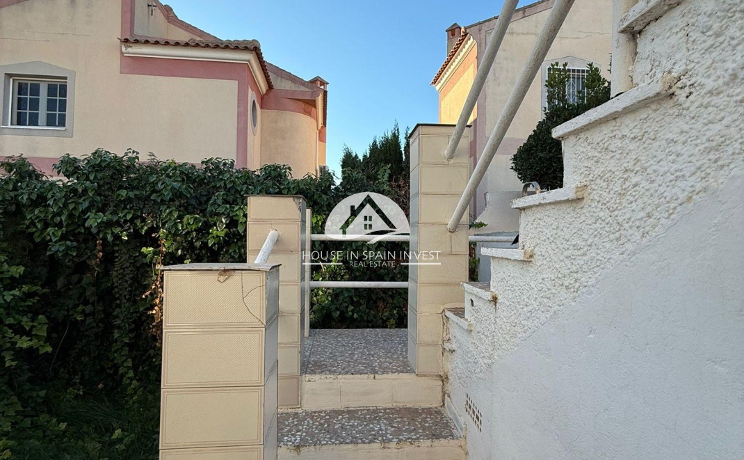 Resale - Villa - Torrevieja - Los Balcones  