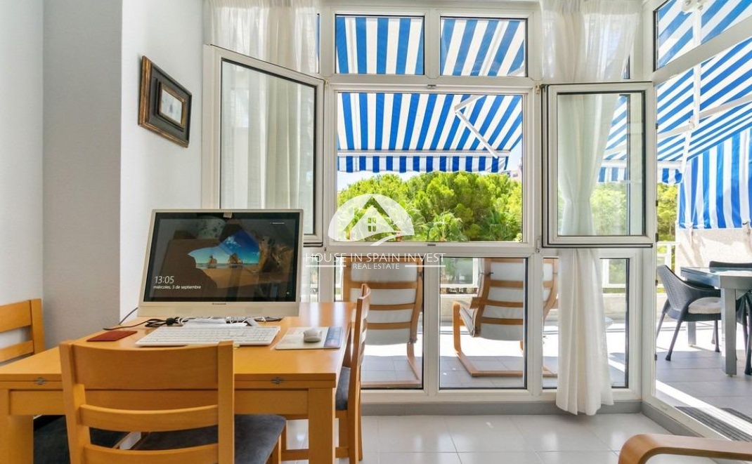 Resale - Apartment  - Orihuela Costa - Dehesa de campoamor