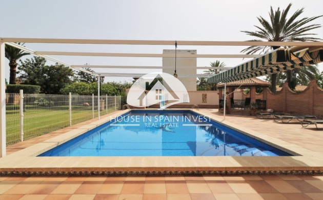 Resale - Villa - Orihuela Costa - Cabo roig  