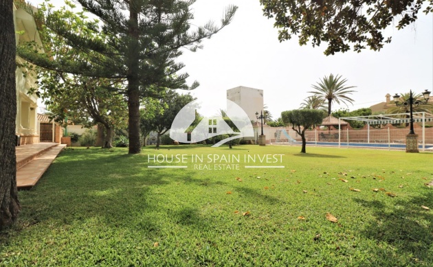 Resale - Villa - Orihuela Costa - Cabo roig  