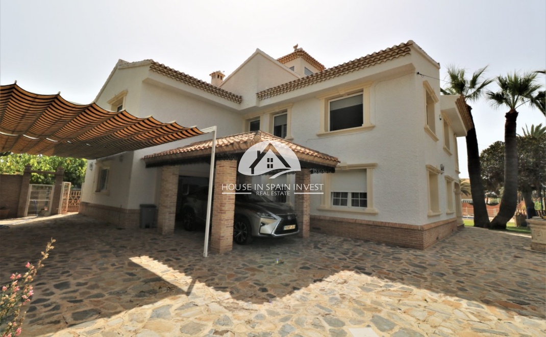 Resale - Villa - Orihuela Costa - Cabo roig  