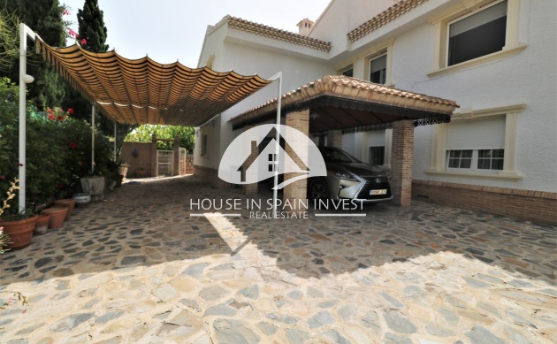 Resale - Villa - Orihuela Costa - Cabo roig  