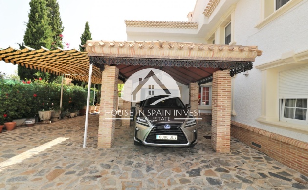 Resale - Villa - Orihuela Costa - Cabo roig  