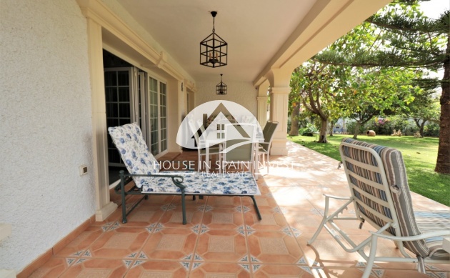 Resale - Villa - Orihuela Costa - Cabo roig  