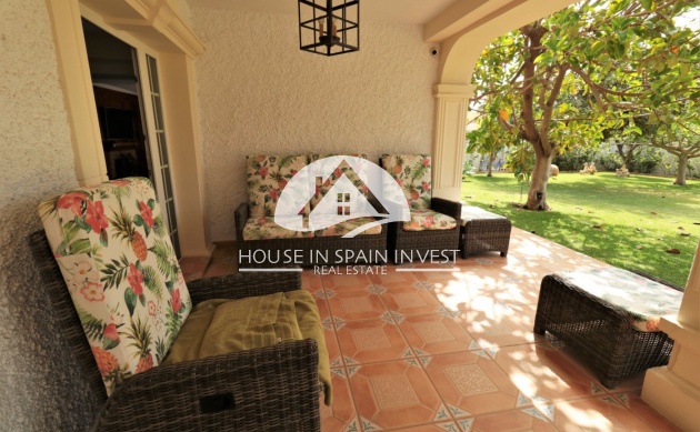 Resale - Villa - Orihuela Costa - Cabo roig  