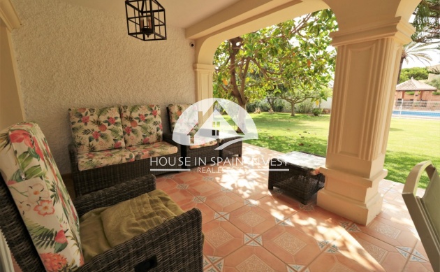 Resale - Villa - Orihuela Costa - Cabo roig  