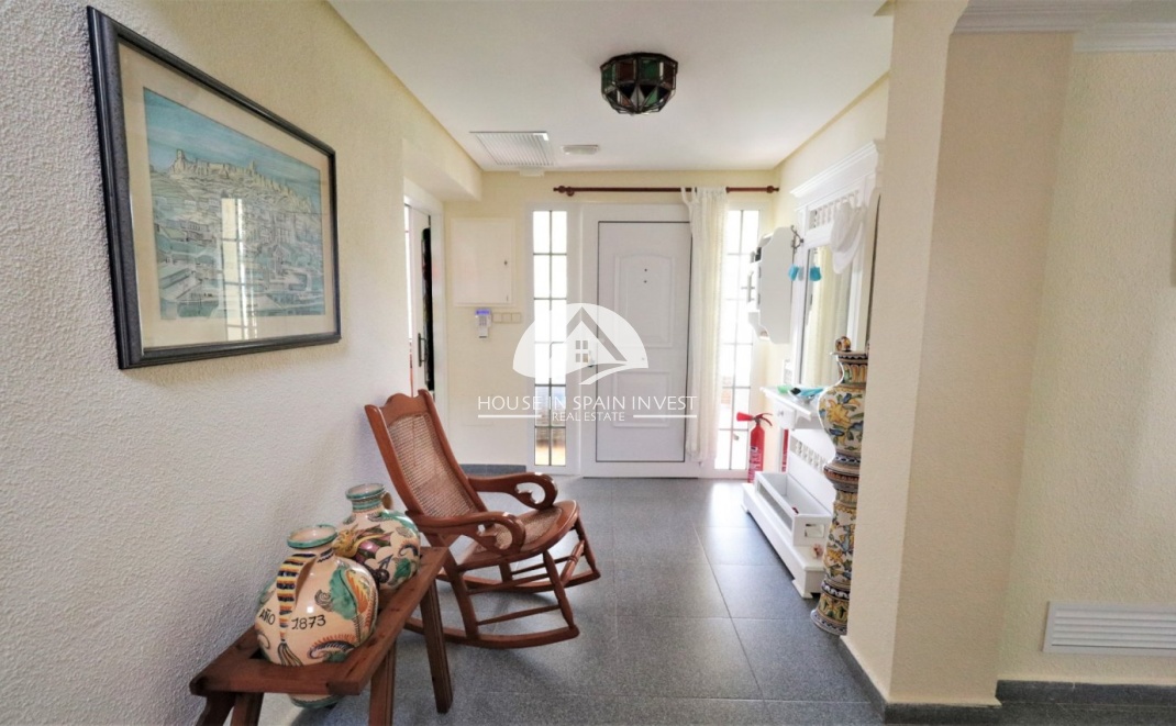 Resale - Villa - Orihuela Costa - Cabo roig  