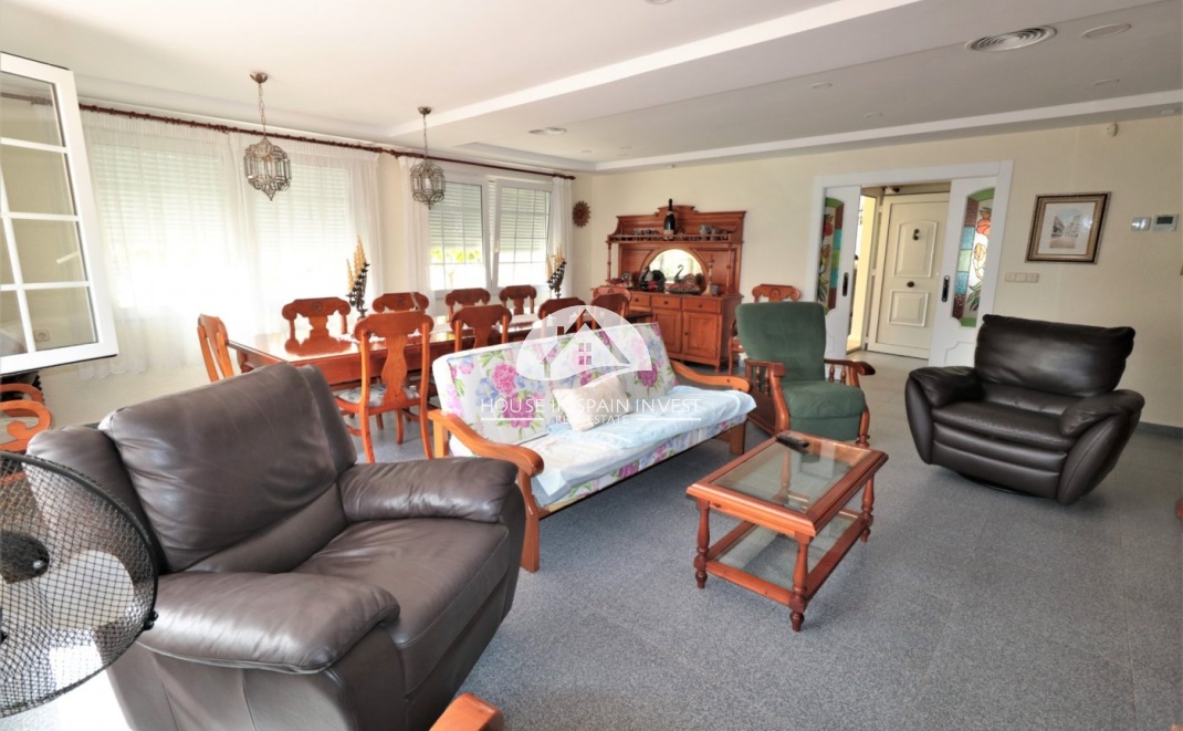 Resale - Villa - Orihuela Costa - Cabo roig  