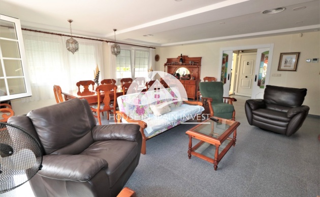 Resale - Villa - Orihuela Costa - Cabo roig  