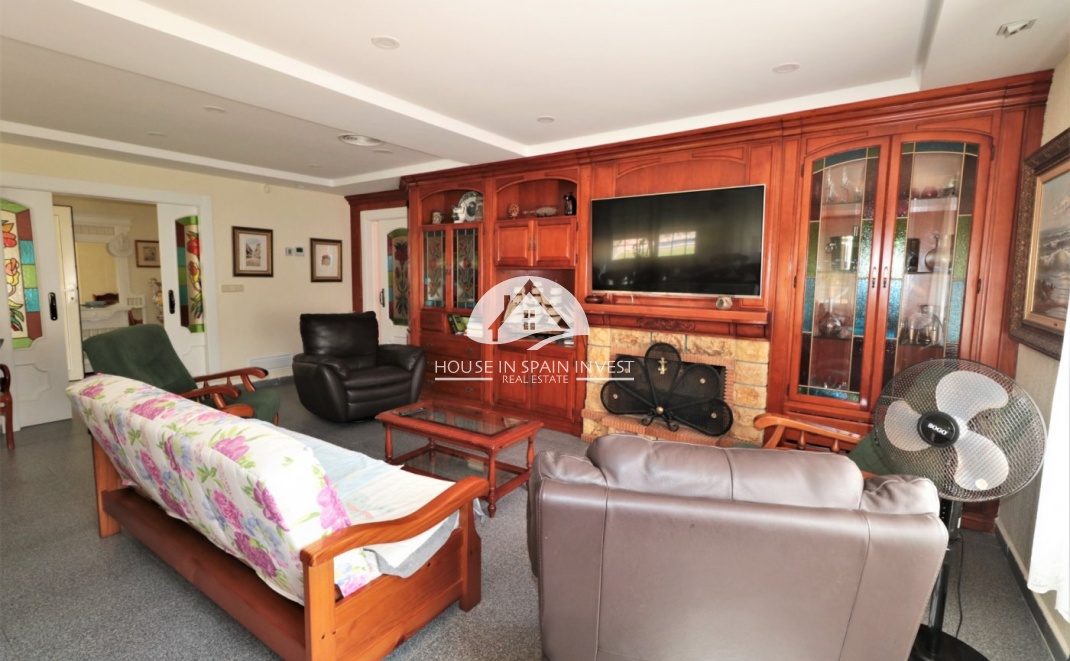 Resale - Villa - Orihuela Costa - Cabo roig  