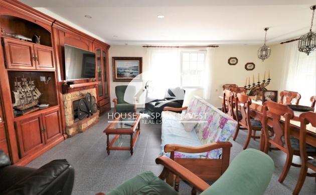 Resale - Villa - Orihuela Costa - Cabo roig  