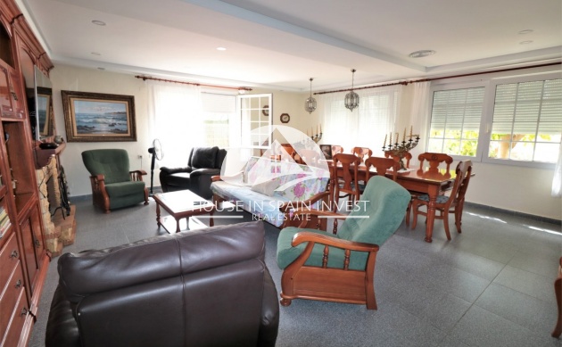 Resale - Villa - Orihuela Costa - Cabo roig  