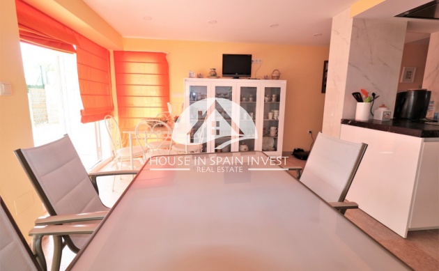 Resale - Villa - Orihuela Costa - Cabo roig  