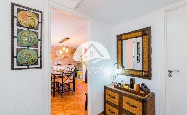 Resale - Apartment  - Torrevieja - El Acequión - Los Náufragos