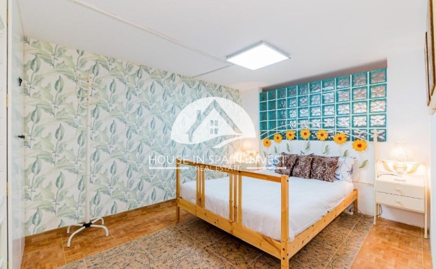 Resale - Apartment  - Torrevieja - El Acequión - Los Náufragos