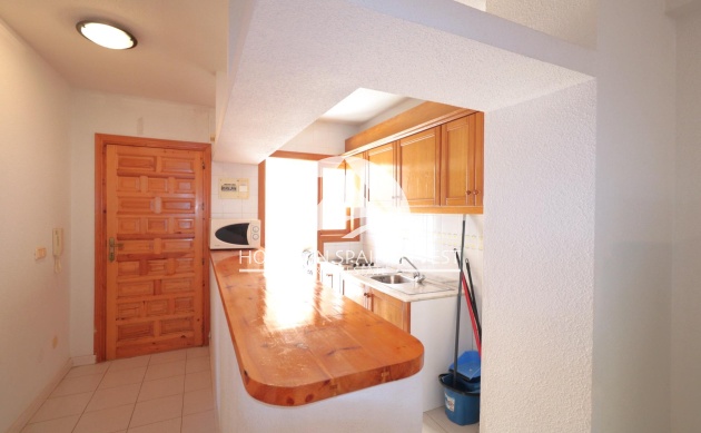 Resale - Apartment  - Torrevieja - La Veleta