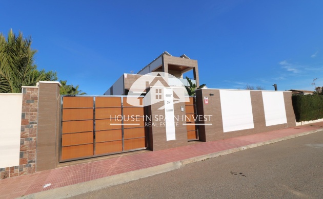 Resale - Villa - Torrevieja - Torreta - Salado