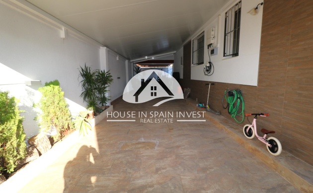 Resale - Villa - Torrevieja - Torreta - Salado