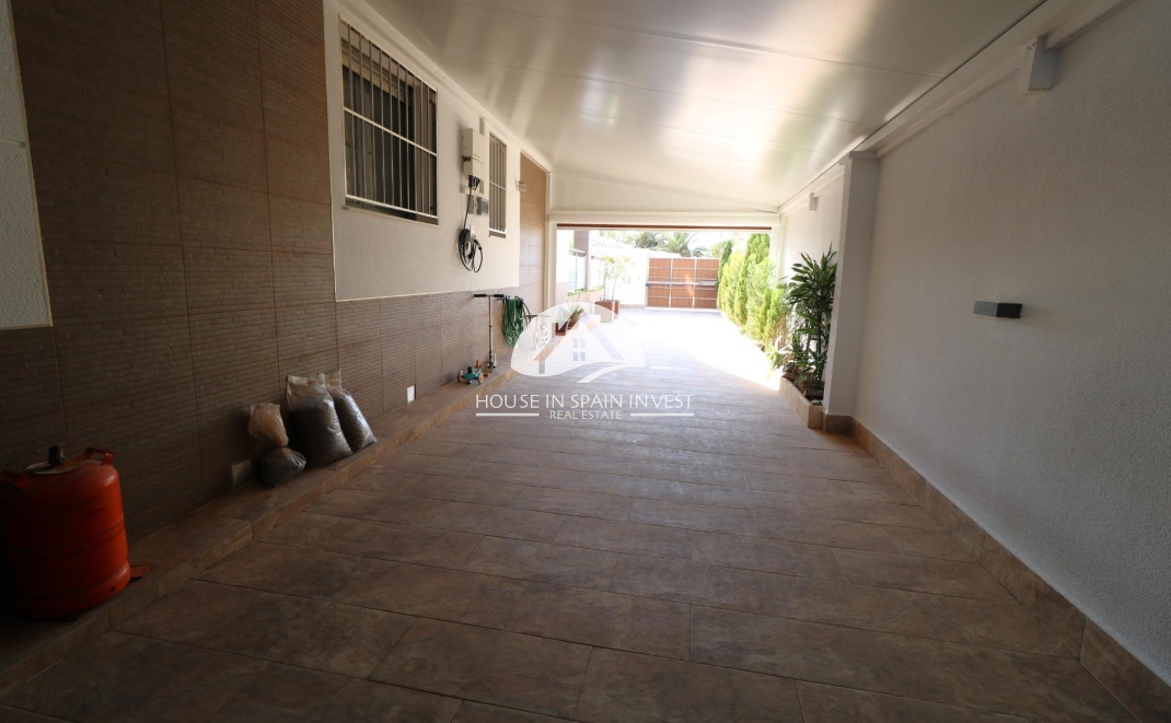 Resale - Villa - Torrevieja - Torreta - Salado